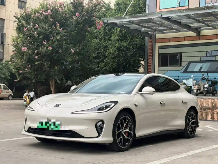 IM Motors IM L6 2025 Ultra