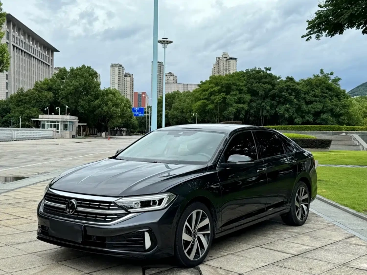 Volkswagen Sagitar 2023 300TSI DSG Excellence Edition