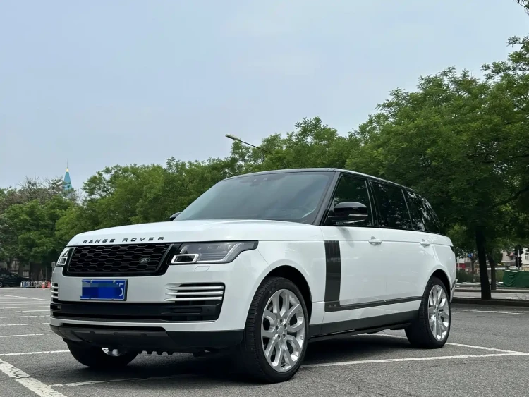 Land Rover Range Rover 2022 3.0 L6 400PS Heritage Extended Classic Edition