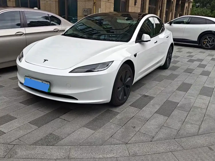 Tesla Model 3 2025 Model Year Facelift Long Range Rear-Wheel Drive