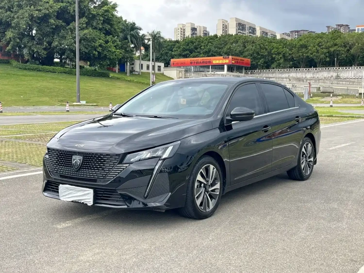 Peugeot 408 2022 1.6T Light Chaser Edition