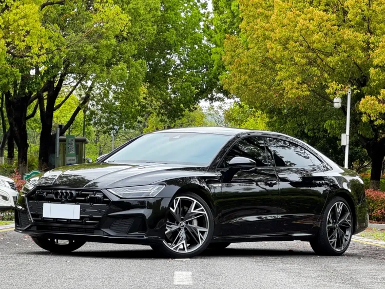 Audi A7L 2023 55 TFSI quattro S-line Black Warrior Edition