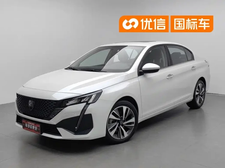 Peugeot 408 2022 1.6T Light Chaser Edition