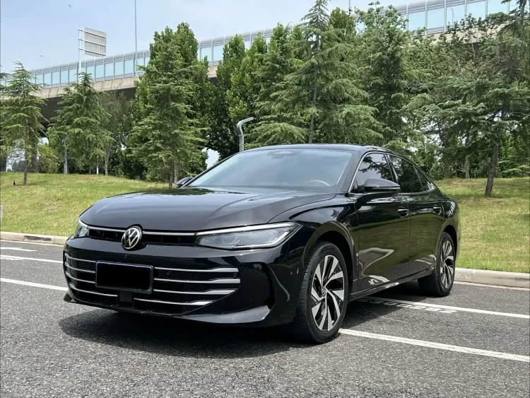 Volkswagen Passat 2025 Pro 380TSI Dragon Fortune Edition