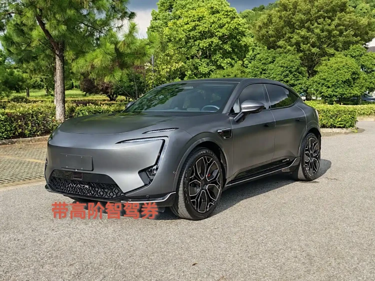 Avatr 11 2025 Model Dark Knight Edition