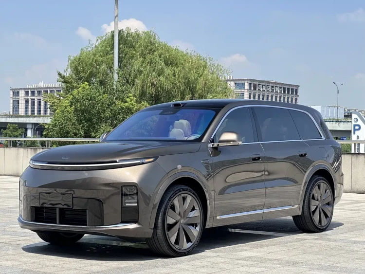 Li Auto Li Xiang L9 2026 Base Model