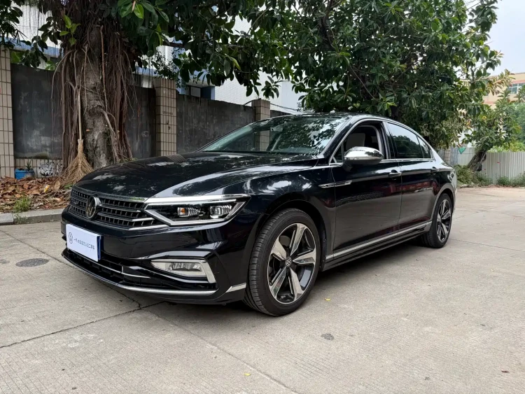 Volkswagen Magotan 2023 Model 2 Million Commemorative Edition 330TSI DSG Luxury