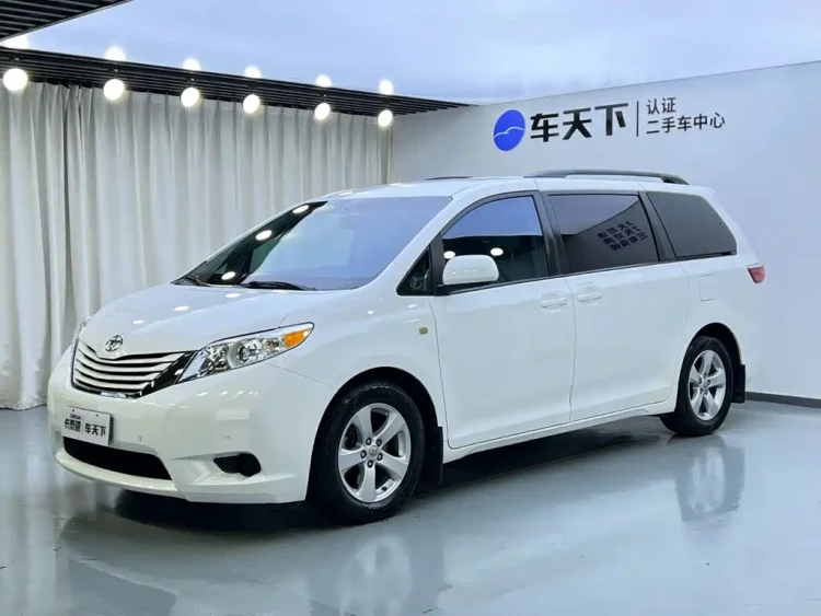 Toyota Sienna 2015 3.5L 2WD L