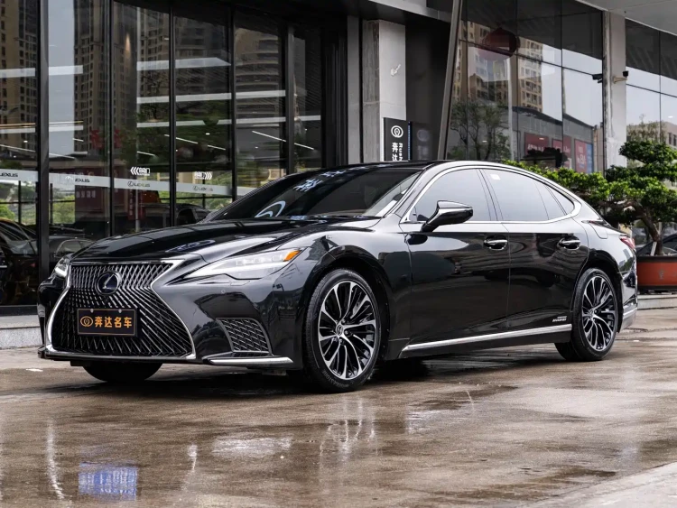 Lexus LS 2021 500h Executive Edition