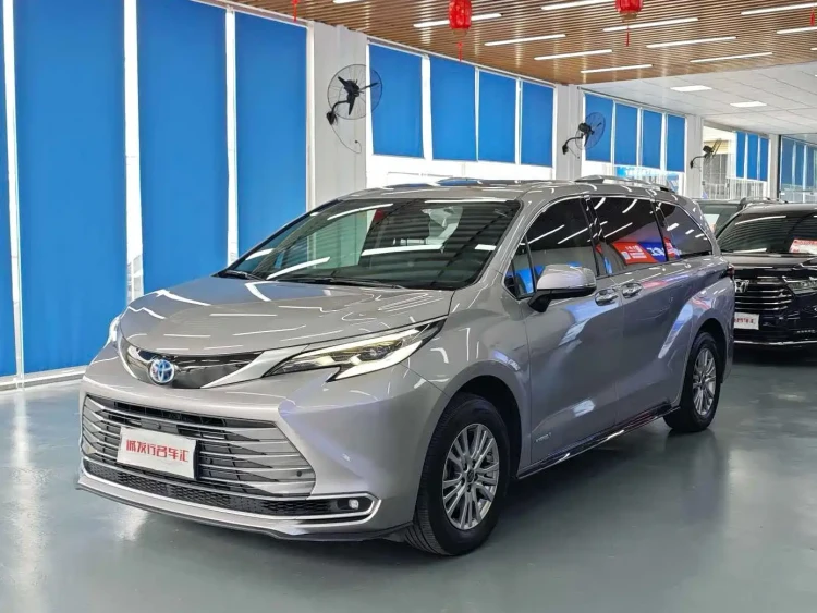 Toyota Sienna 2021 2.5L Hybrid Luxury Welfare Edition
