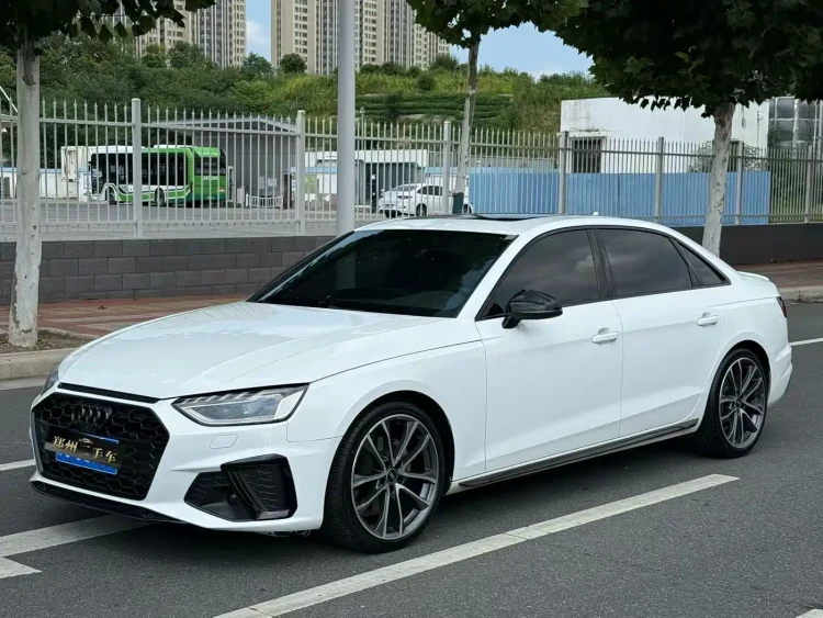 Audi A4L 2023 40 TFSI quattro Luxury Sport