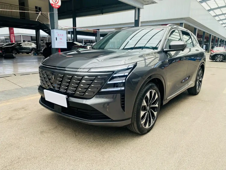 Changan CS75 PLUS 2025 4th Gen Ultra 2.0T New Blue Whale Smart Power Edition