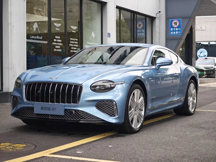 Bentley Continental 2024 4.0T GT V8 Azure Edition