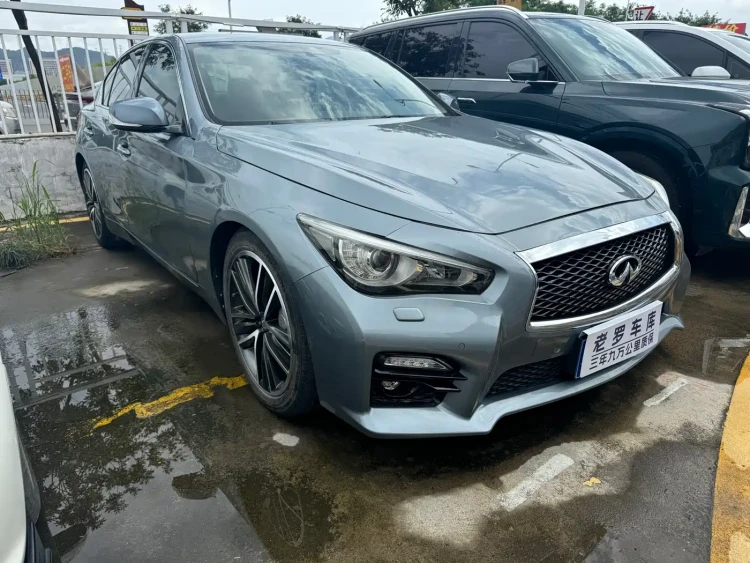 Infiniti Q50 2014 3.7L Luxury Sport