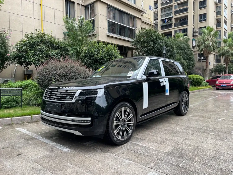 Land Rover Range Rover 2025 3.0 L6 400PS Genesis Extended Wheelbase