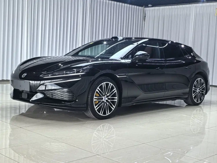 Denza Z9GT 2026 Model Flash Charge Flagship Edition