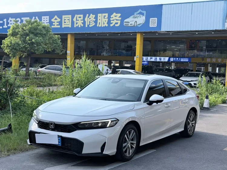 Honda Civic 2025 240TURBO CVT Smart Fun Plus