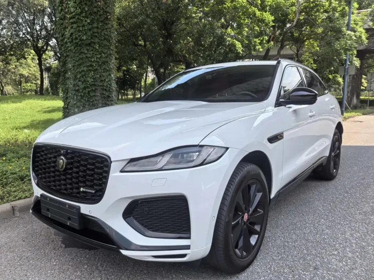 Jaguar F-PACE 2023 P250 R-Dynamic BLACK