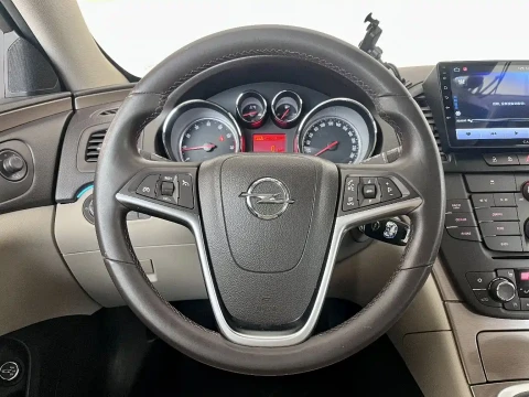 Opel Insignia 2013 2.0T 2WD Luxury