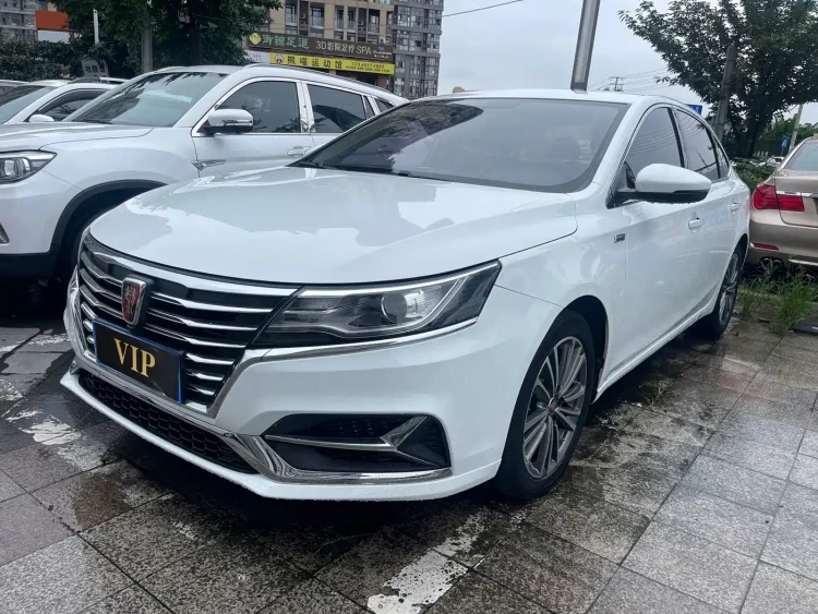 Roewe i6 2020 PLUS 1.6L CVT 4G Connected Glory Holographic Edition