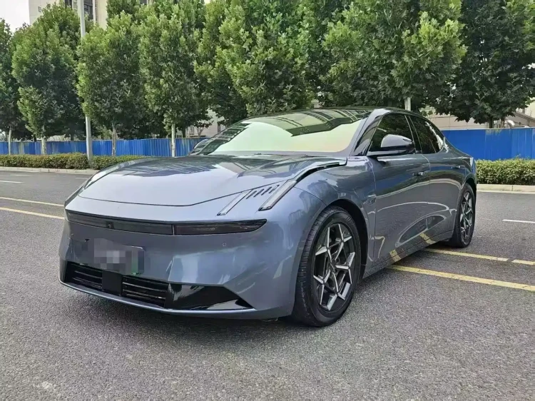Lynk & Co Z10 2025 STARBUFF 95kWh 766km RWD