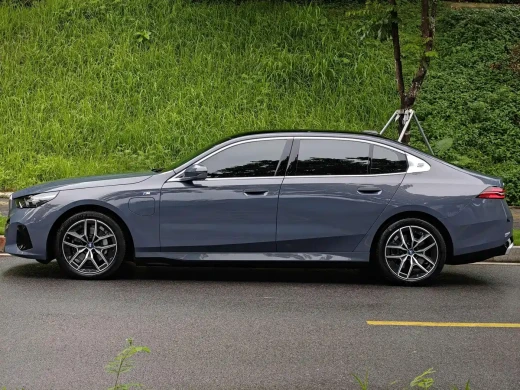 BMW i5 2024 eDrive 35L M Sport Package