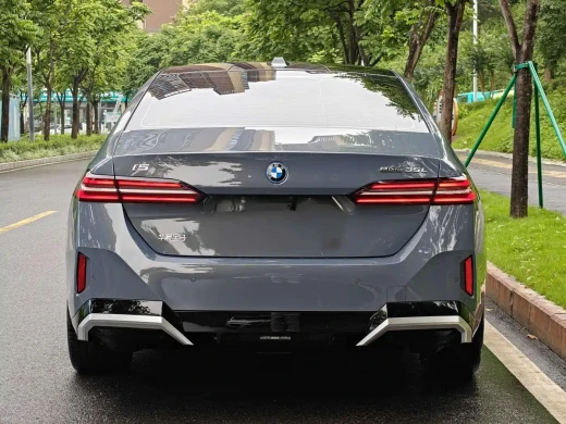 BMW i5 2024 eDrive 35L M Sport Package
