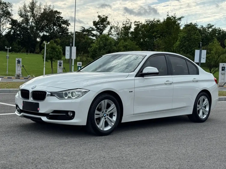 BMW 3 Series (Import) 2013 320i Sport Design Package