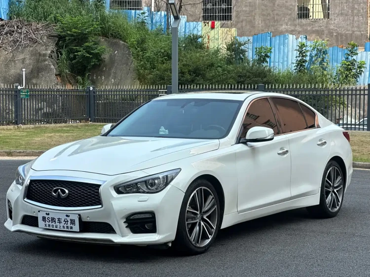 Infiniti Q50 2014 3.7L Luxury Sport