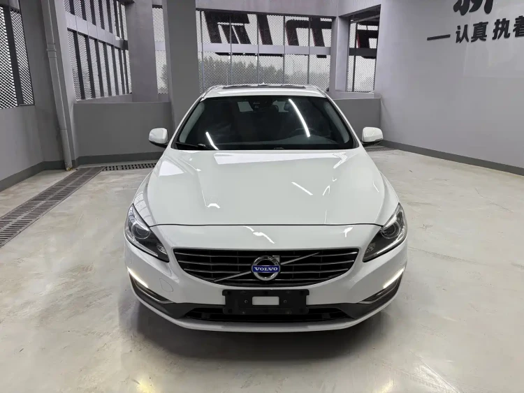 Volvo V60 2014 Model Year Facelift T5 Inscription