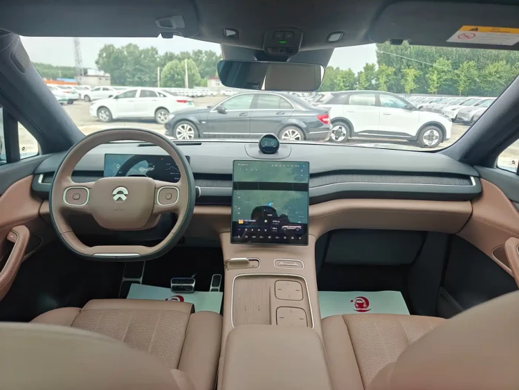 NIO ES8 2023 75kWh Executive Edition