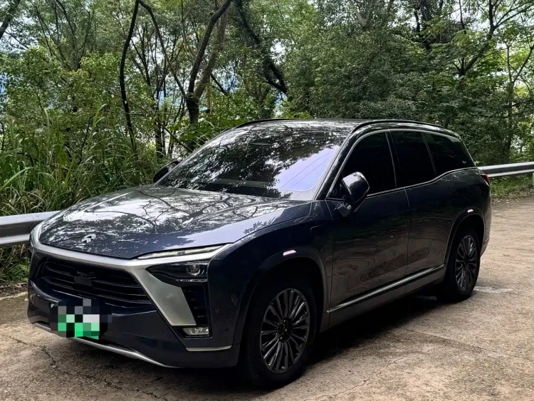 NIO ES8 2022 Model 100kWh Signature 6-Seater