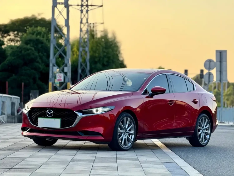 Mazda Mazda3 Axela 2022 2.0L Automatic Prestige Edition