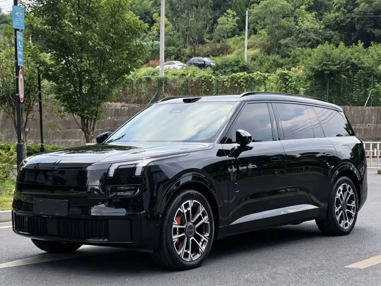 Lynk & Co 900 2025 1.5T Ultra