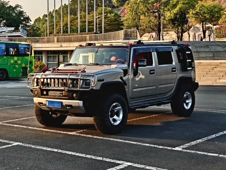 Hummer H2 2004 6.0 AT