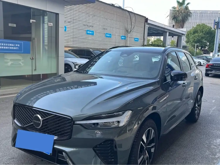 Volvo XC60 2026 B5 AWD Zhiyuan Sport Edition