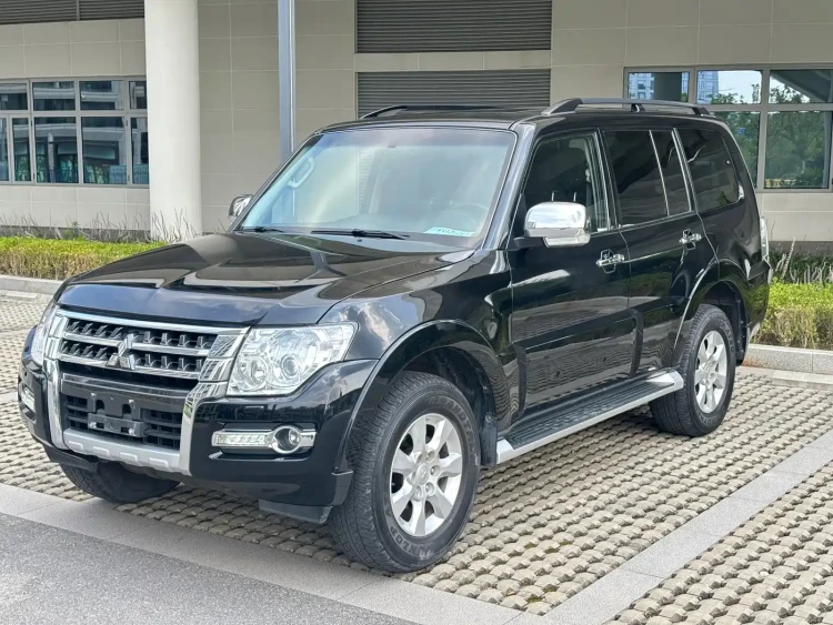 Mitsubishi Pajero (Import) 2016 3.0L Automatic Premium (China V)