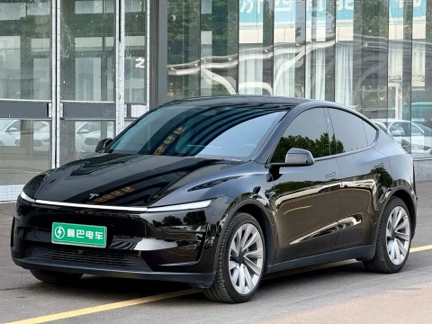 Tesla Model Y 2025 Facelift Long Range All-Wheel Drive
