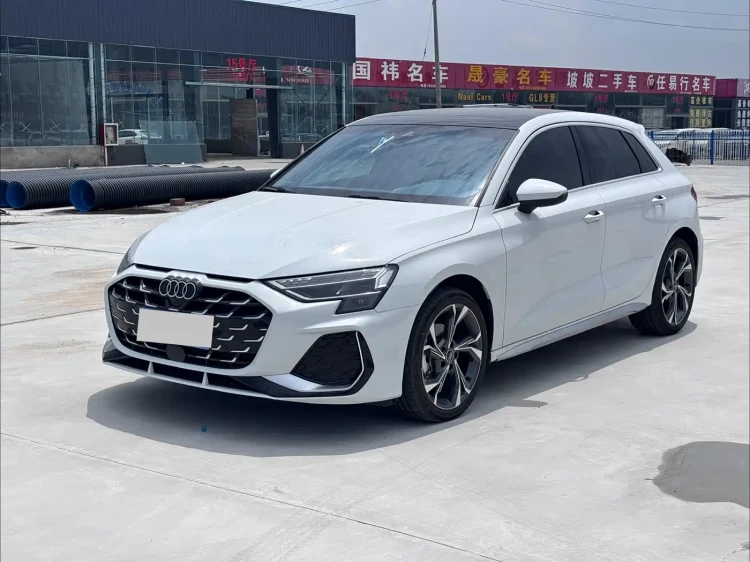 Audi A3 2025 Sportback 35TFSI Flying Premium