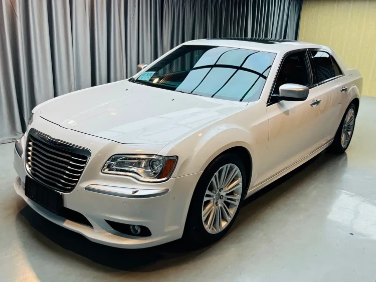 Chrysler 300C (Import) 2014 3.0L Excellence Edition