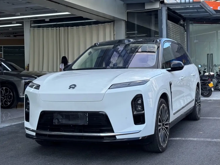 NIO ES8 2025 Base Model