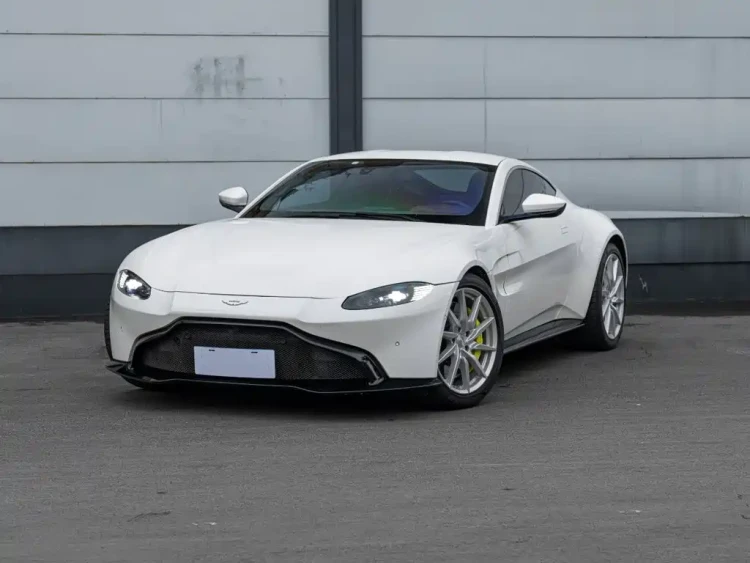 Aston Martin V8 Vantage 2018 4.0T V8 Coupe