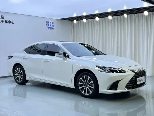 Lexus ES 2025 200 Ultimate Edition