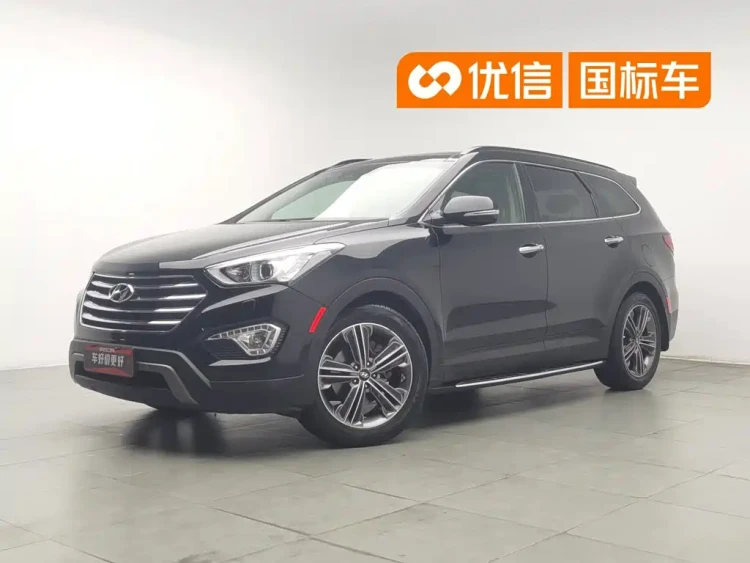 Hyundai Grand Santa Fe 2013 3.0L 7-Seat AWD Brown Interior Flagship