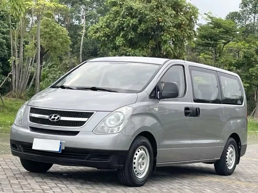 Hyundai H-1 Grand Starex 2011 2.4L Comfort Edition