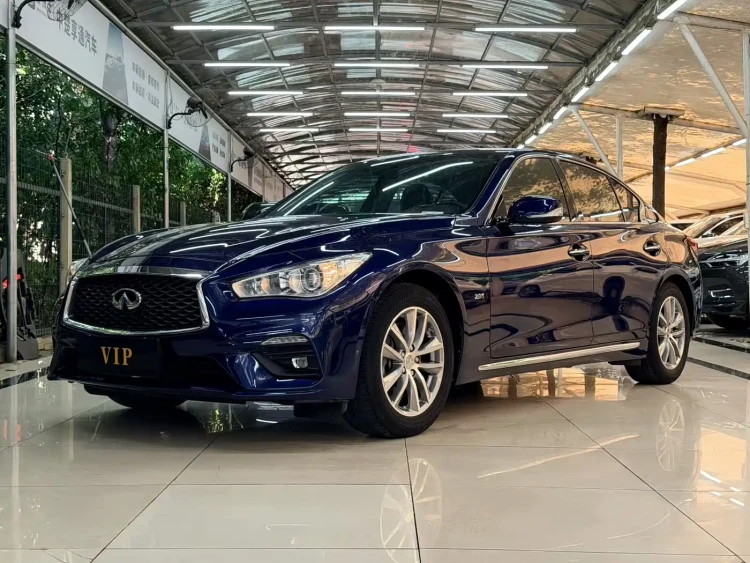 Infiniti Q50L 2018 2.0T Comfort (China VI)