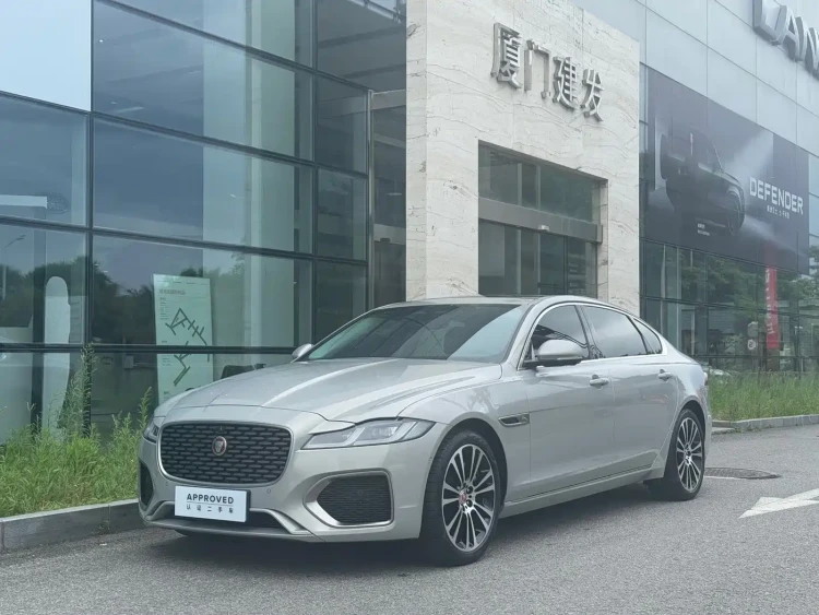 Jaguar XFL 2024 2.0T P250 2WD Premium Luxury