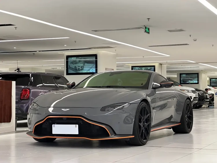 Aston Martin V8 Vantage 2018 4.0T V8 Coupe