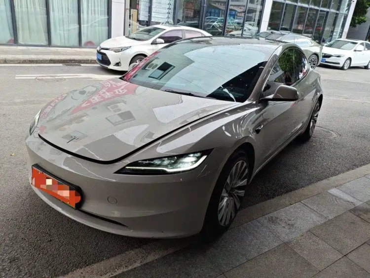 Tesla Model 3 2023 Rear-Wheel Drive