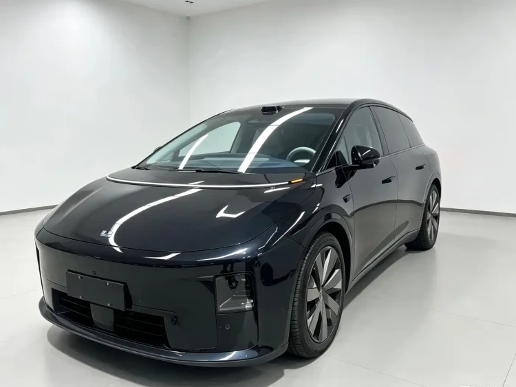 Li Auto Li i8 2025 Standard Edition